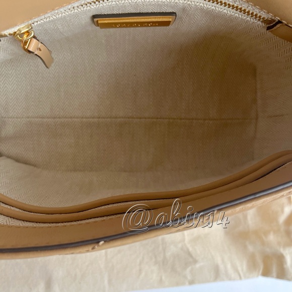 Tory Burch Kira Chevron Small Convertible Leather Shoulder Bag - Picture 9 of 16